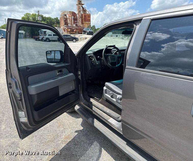 image for item DU9374 2011 Ford F150 XL SuperCrew pickup truck