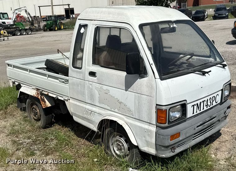 image for item DU9375 1992 Daihatsu 43RO mini truck