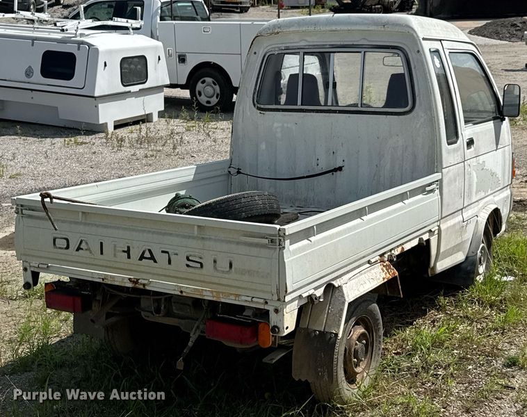 image for item DU9375 1992 Daihatsu 43RO mini truck