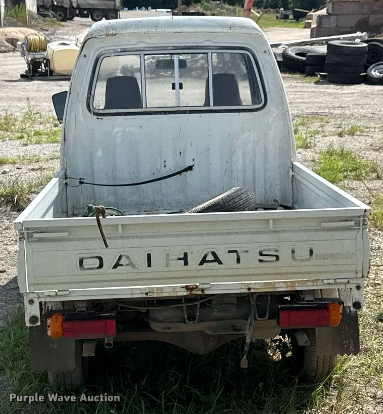 image for item DU9375 1992 Daihatsu 43RO mini truck