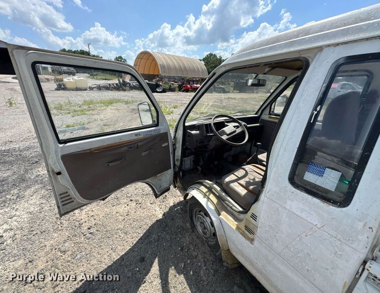 image for item DU9375 1992 Daihatsu 43RO mini truck