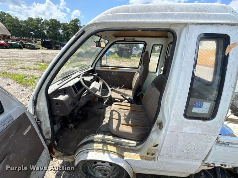 image for item DU9375 1992 Daihatsu 43RO mini truck