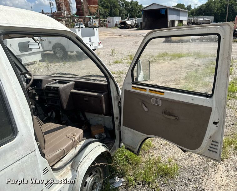 image for item DU9375 1992 Daihatsu 43RO mini truck