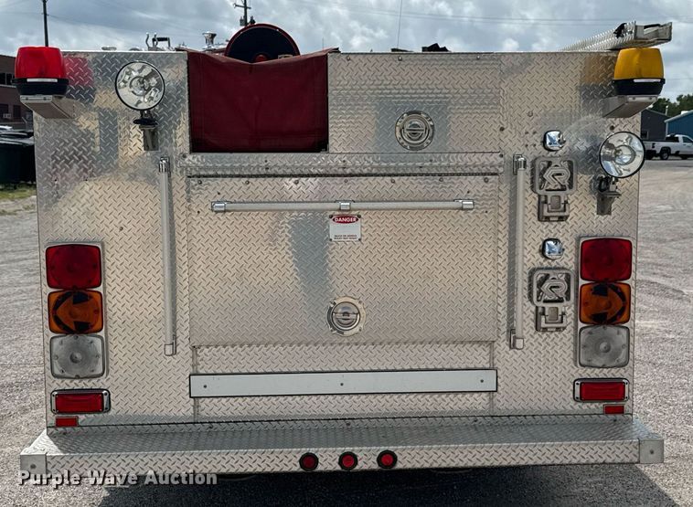 image for item DU9376 2006 Ford F550 pumper fire truck