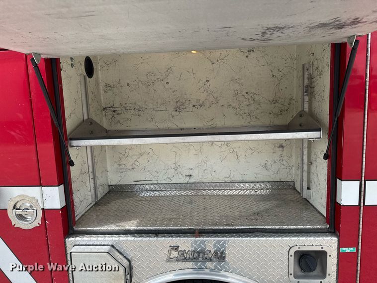 image for item DU9376 2006 Ford F550 pumper fire truck