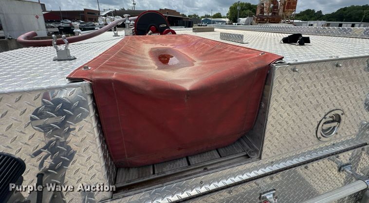 image for item DU9376 2006 Ford F550 pumper fire truck