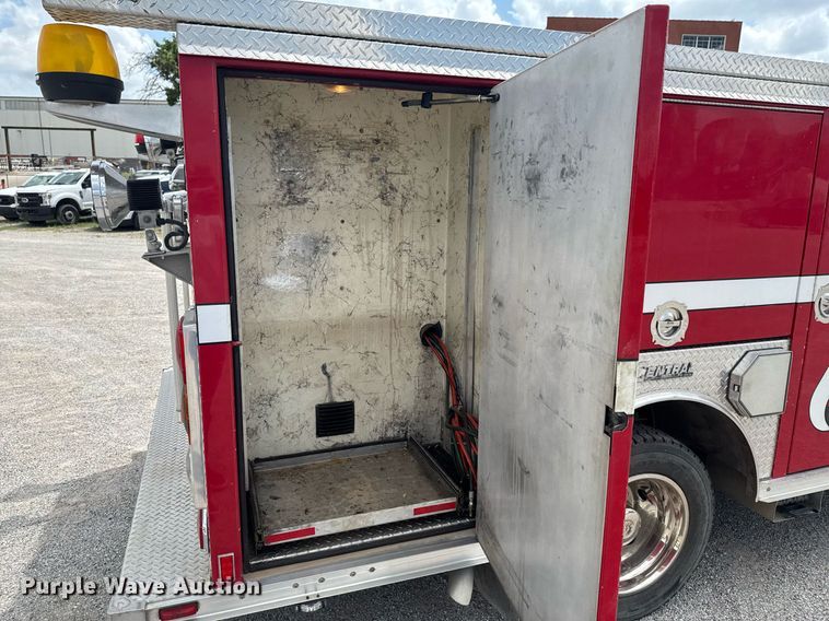 image for item DU9376 2006 Ford F550 pumper fire truck