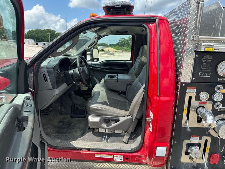 image for item DU9376 2006 Ford F550 pumper fire truck