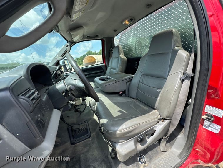 image for item DU9376 2006 Ford F550 pumper fire truck