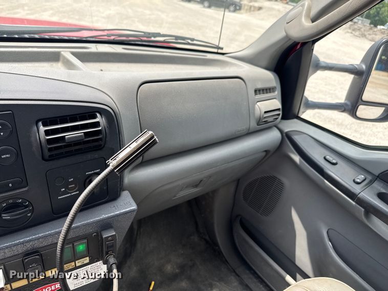 image for item DU9376 2006 Ford F550 pumper fire truck