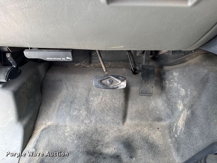 image for item DU9376 2006 Ford F550 pumper fire truck