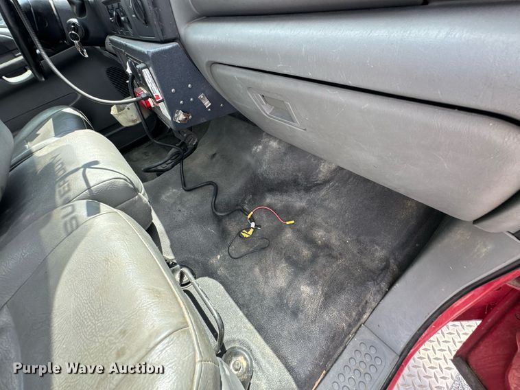 image for item DU9376 2006 Ford F550 pumper fire truck