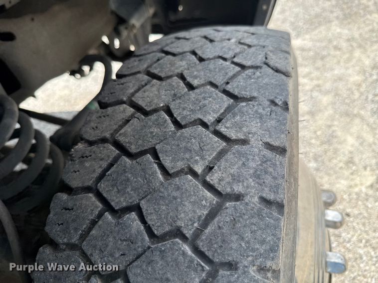 image for item DU9376 2006 Ford F550 pumper fire truck