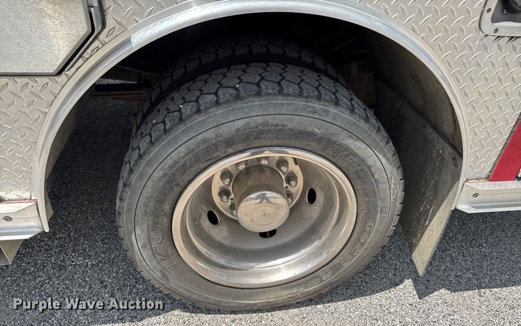 image for item DU9376 2006 Ford F550 pumper fire truck