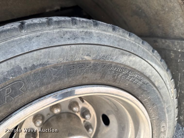 image for item DU9376 2006 Ford F550 pumper fire truck