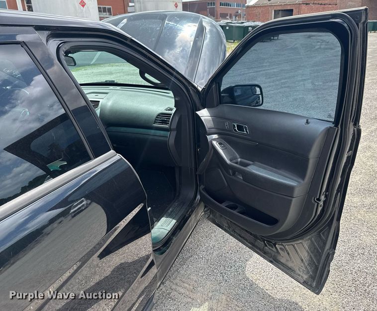 image for item DU9377 2015 Ford Explorer Police Interceptor SUV