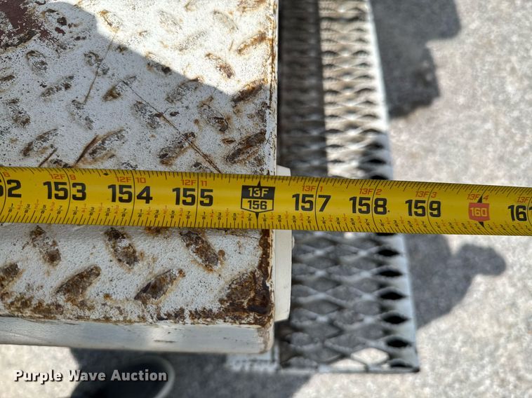 image for item DU9378 1999 Ford F450 Super Duty bucket truck