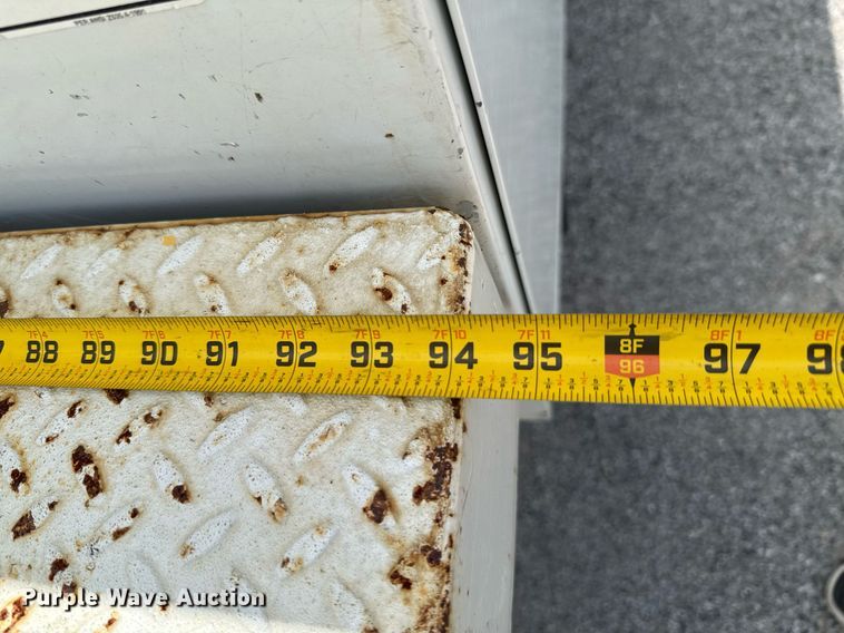 image for item DU9378 1999 Ford F450 Super Duty bucket truck