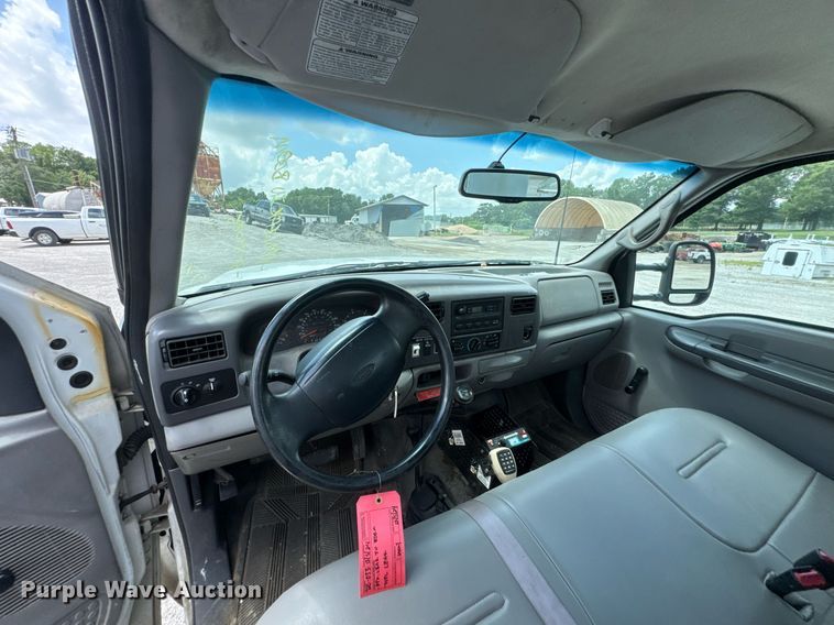 image for item DU9378 1999 Ford F450 Super Duty bucket truck