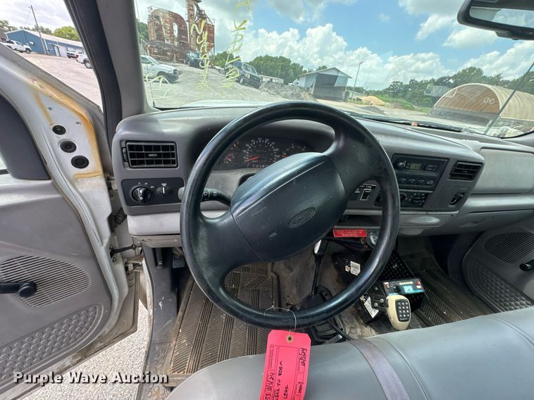 image for item DU9378 1999 Ford F450 Super Duty bucket truck