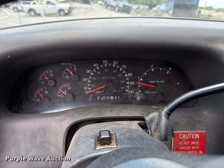 image for item DU9378 1999 Ford F450 Super Duty bucket truck