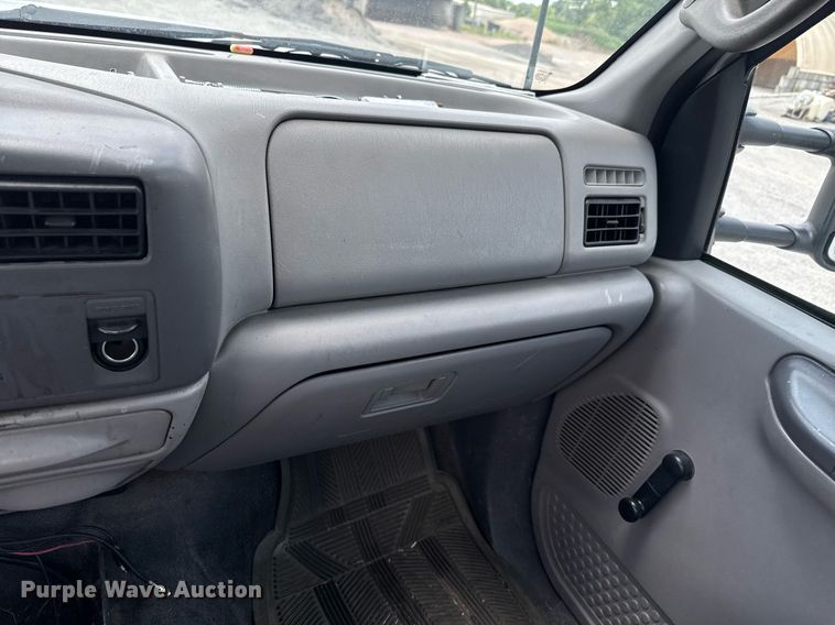 image for item DU9378 1999 Ford F450 Super Duty bucket truck