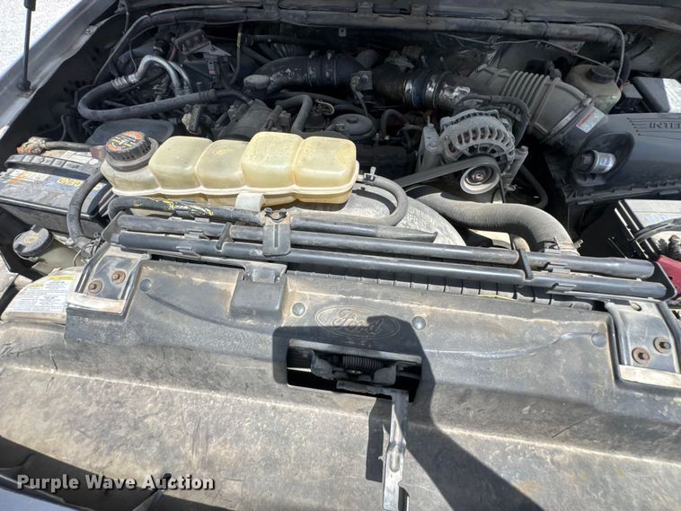 image for item DU9378 1999 Ford F450 Super Duty bucket truck