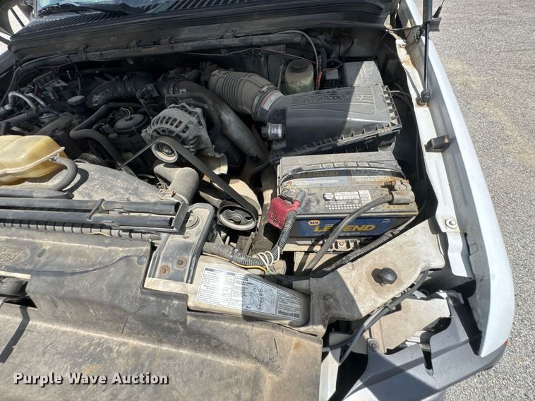 image for item DU9378 1999 Ford F450 Super Duty bucket truck