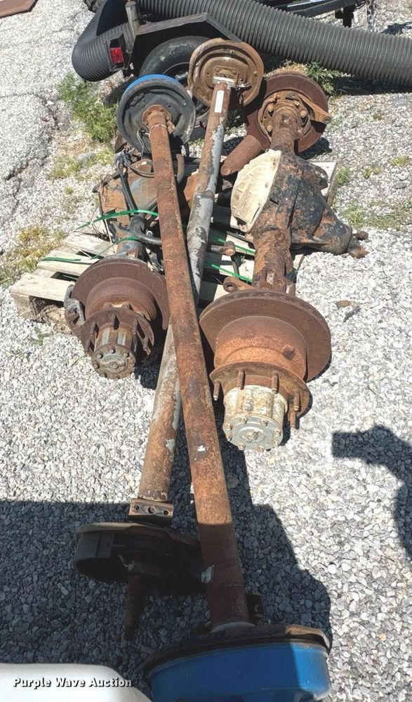 image for item DU9380 (4) truck axles