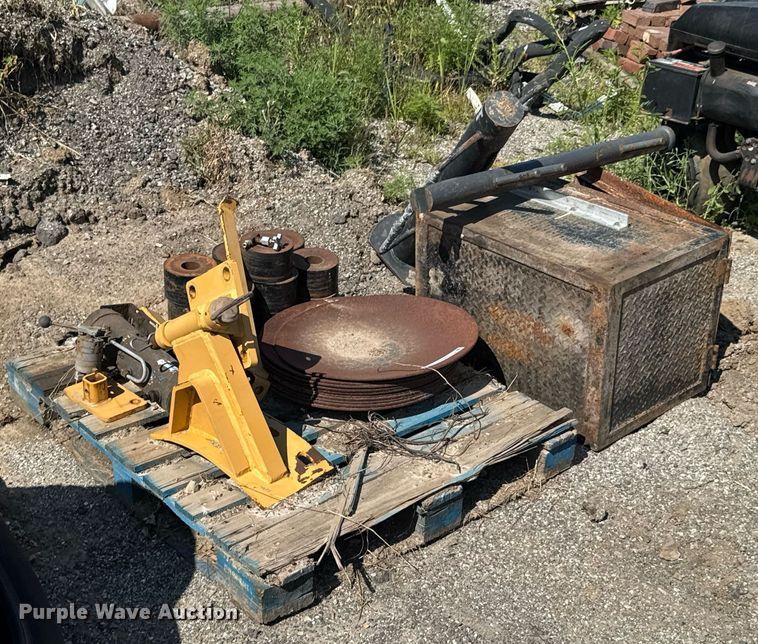 image for item DU9383 Motor grader parts