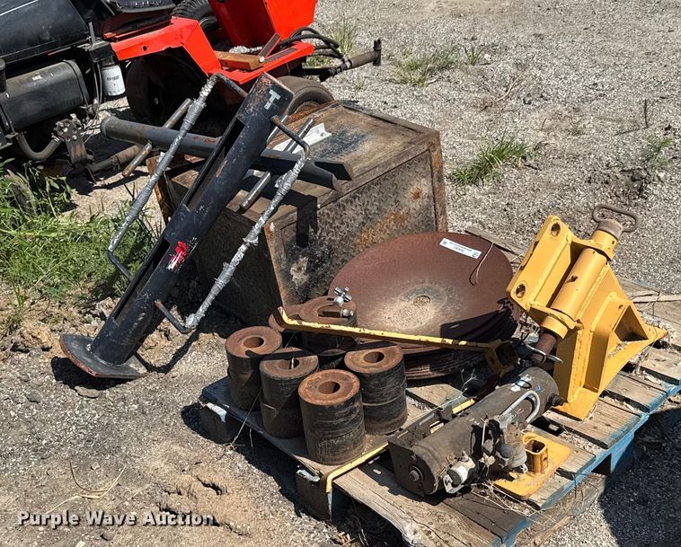 image for item DU9383 Motor grader parts