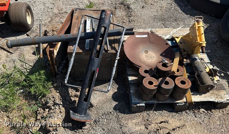 image for item DU9383 Motor grader parts