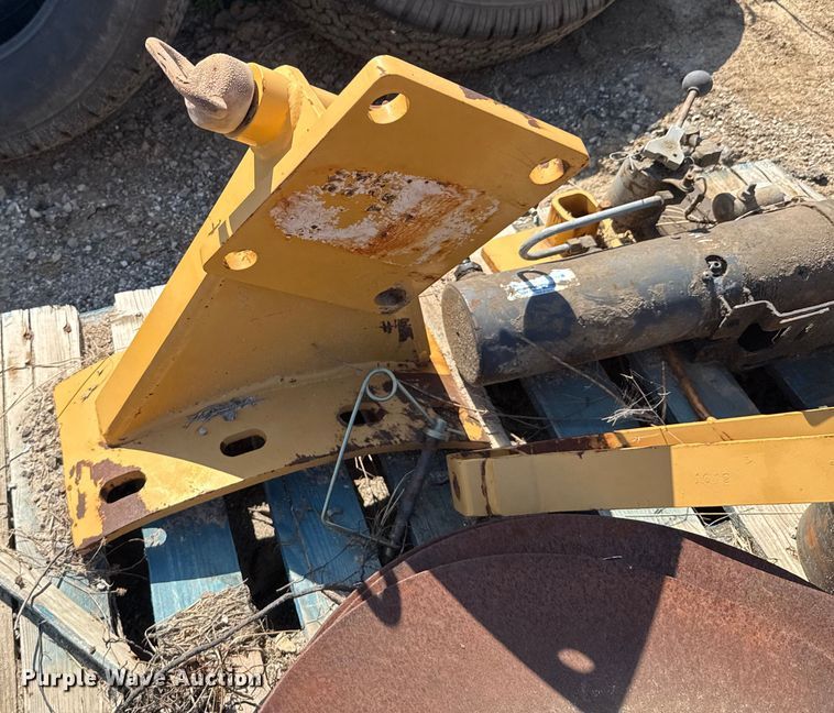 image for item DU9383 Motor grader parts