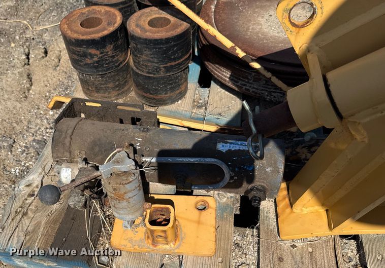 image for item DU9383 Motor grader parts