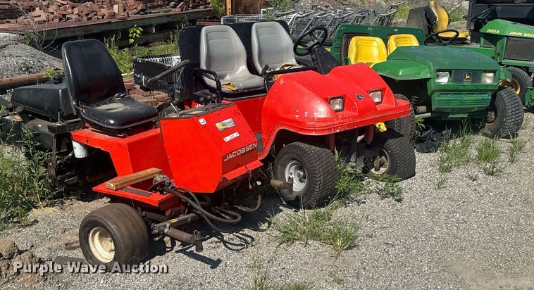 image for item DU9384 John Deere  Gator Turf utility vehicle