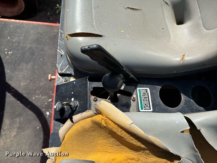 image for item DU9384 John Deere  Gator Turf utility vehicle