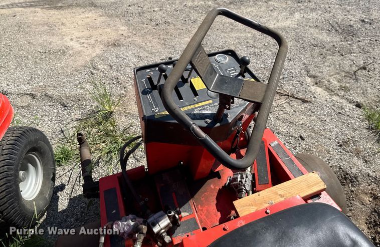 image for item DU9384 John Deere  Gator Turf utility vehicle