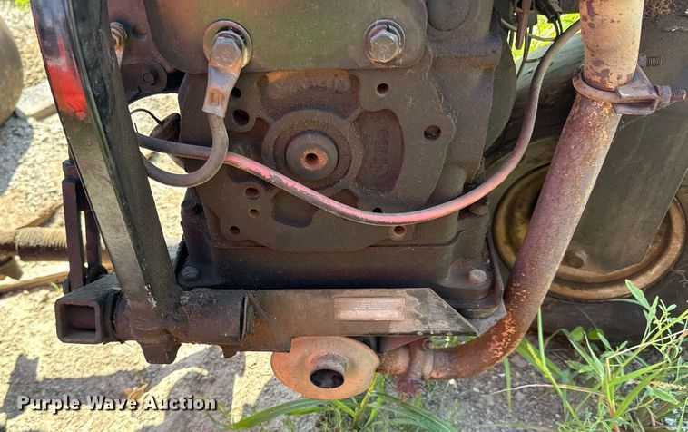 image for item DU9384 John Deere  Gator Turf utility vehicle