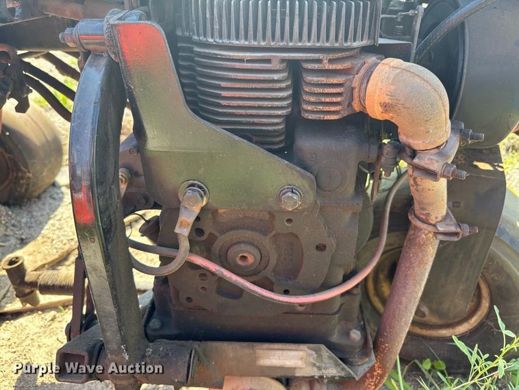 image for item DU9384 John Deere  Gator Turf utility vehicle