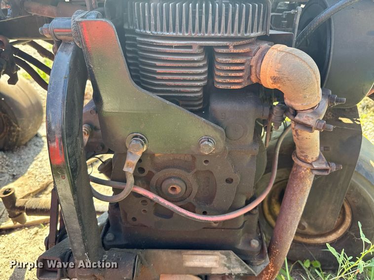 image for item DU9384 John Deere  Gator Turf utility vehicle