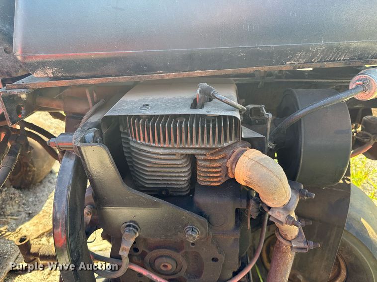 image for item DU9384 John Deere  Gator Turf utility vehicle