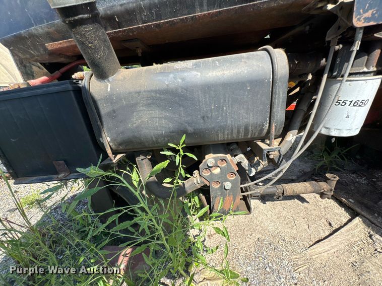 image for item DU9384 John Deere  Gator Turf utility vehicle