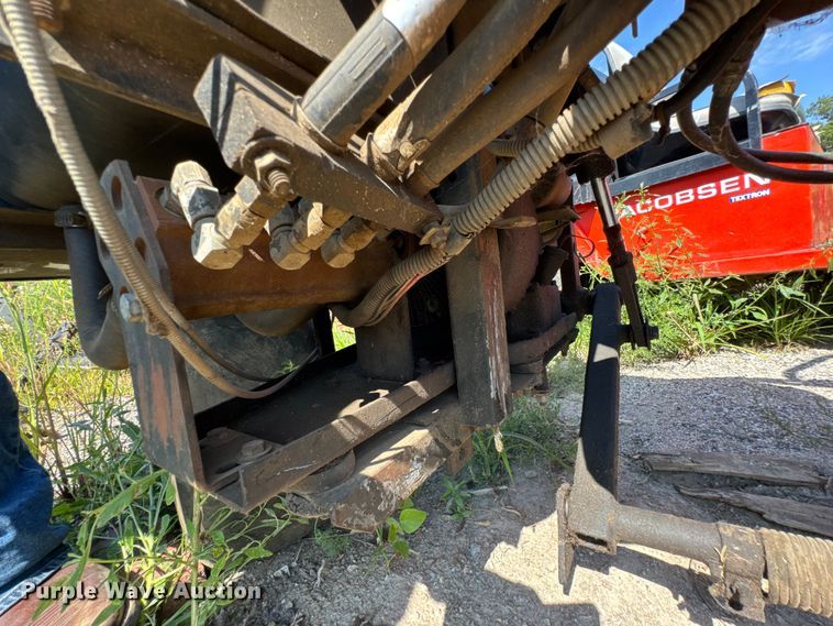 image for item DU9384 John Deere  Gator Turf utility vehicle