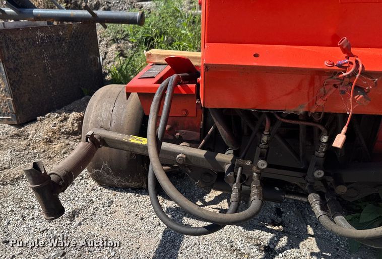 image for item DU9384 John Deere  Gator Turf utility vehicle