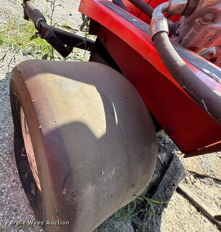 image for item DU9384 John Deere  Gator Turf utility vehicle