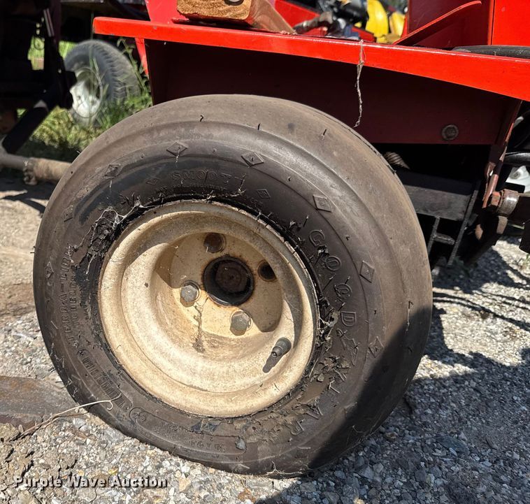 image for item DU9384 John Deere  Gator Turf utility vehicle