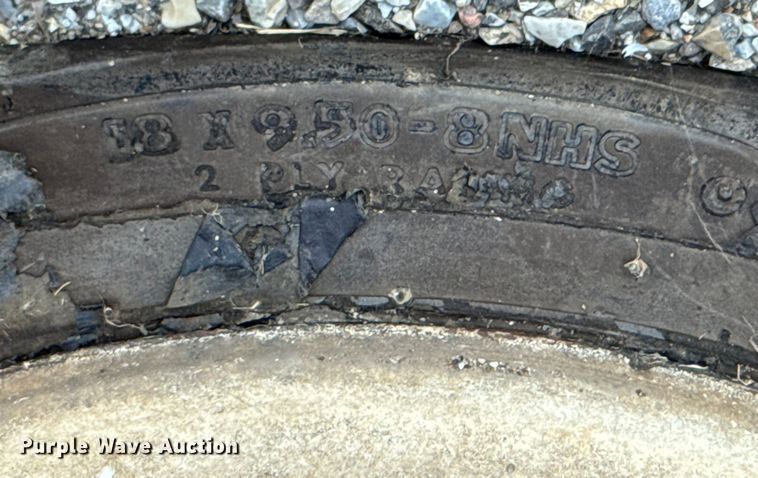 image for item DU9384 John Deere  Gator Turf utility vehicle