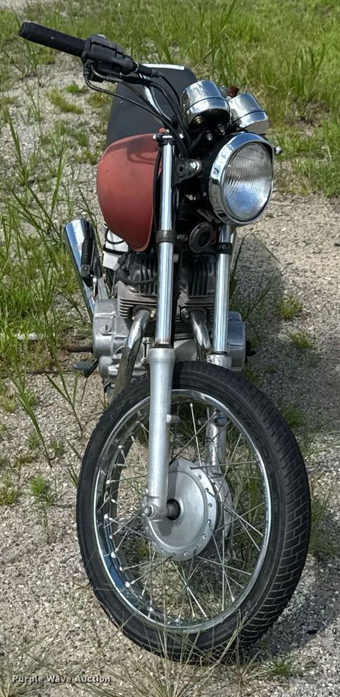 image for item DU9388 1996 Honda CB250  motorcycle