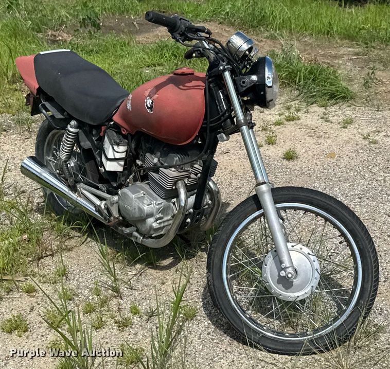 image for item DU9388 1996 Honda CB250  motorcycle