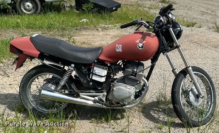 image for item DU9388 1996 Honda CB250  motorcycle